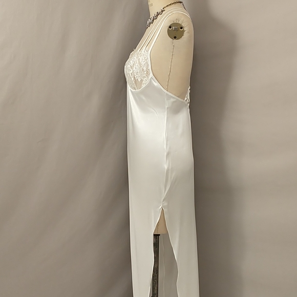 Sexy White Negligie Lace & Satin Nightgown Long Lg - Picture 4 of 10